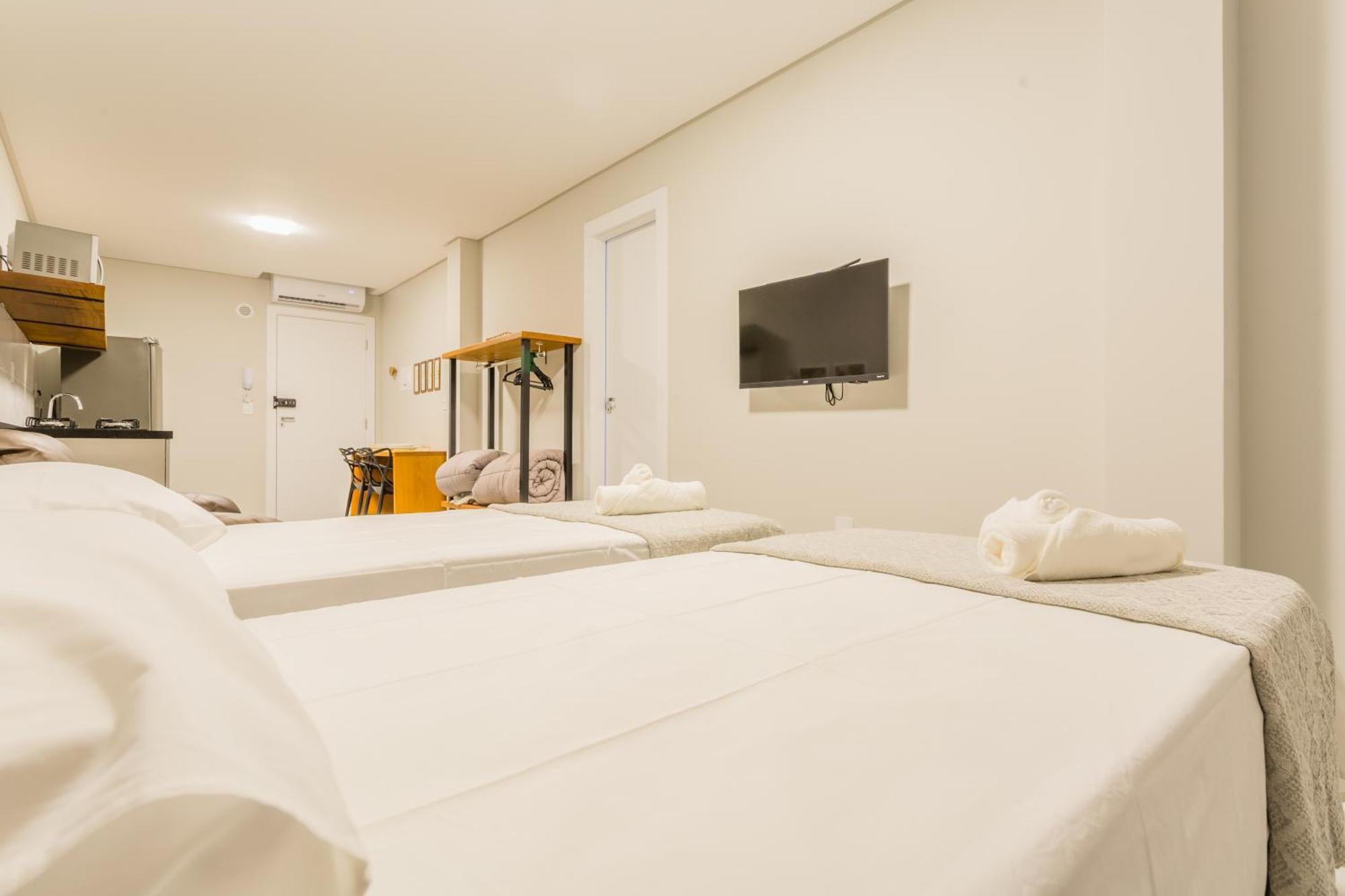 Maikai Studios Praias Balneario Camboriu Bagian luar foto