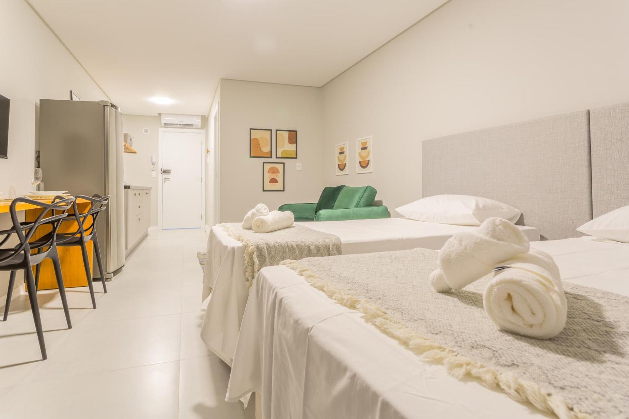 Maikai Studios Praias Balneario Camboriu Bagian luar foto